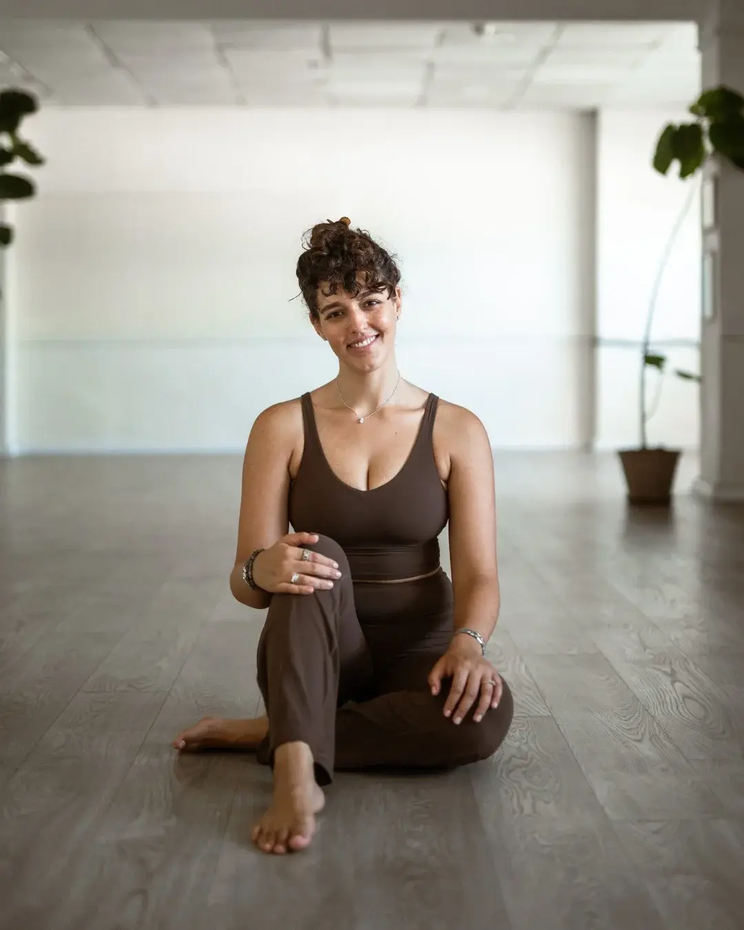 שלי ברדה מורה לאשטנגה יוגה, בעלת סטודיו סנטאי, סטודיו ליוגה בהרצליה פיתוח